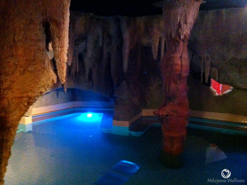 Hungaro Spa Hajdúszoboszló -jaskynný bazén